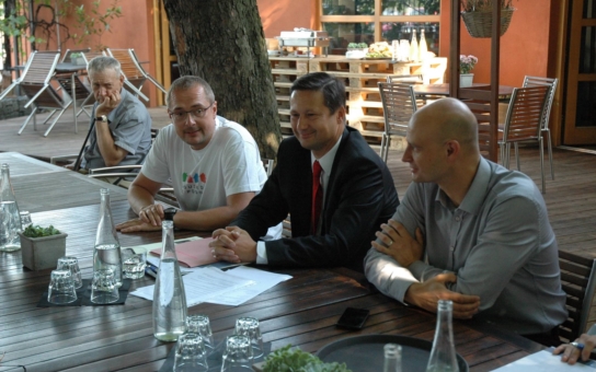 Hospoda ano, dětské hřiště ne; developeři vítězí. I takový paradox nabízí nová výstavba v Praze 4, přes předvolební ´sliby chyby´ zeleného (!) Petra Štěpánka. To je ale ostuda